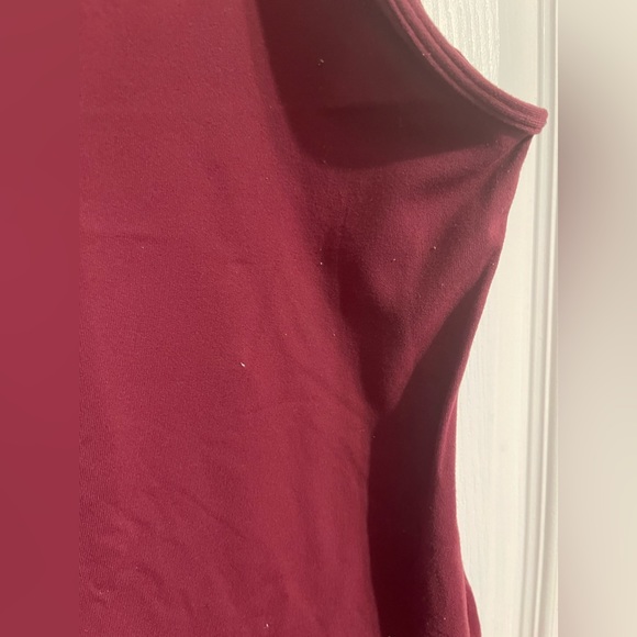 Lululemon Size 6 Burgundy Tank - Picture 6 of 6
